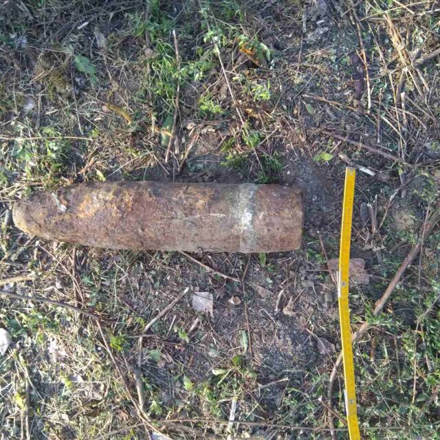 Военни обезвредиха невзривен снаряд край Казанлък