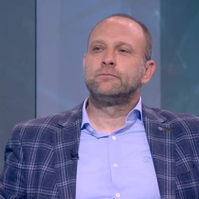 Тити Папазов: Божков и Попов няма да фалират "Левски", пращат ми акциите (ВИДЕО)