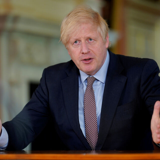 Борис Джонсън за пандемията: Великобритания можеше да действа по различен начин
