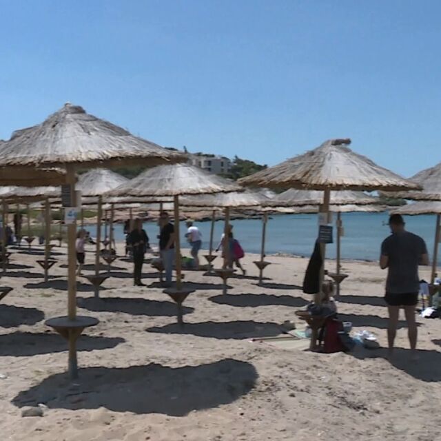 Плажовете в Гърция вече са пълни