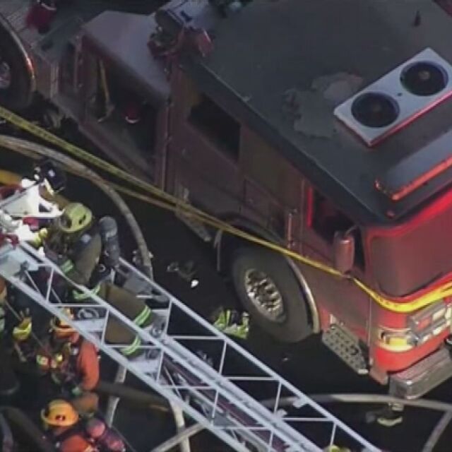 11 пожарникари пострадаха при взрив и пожар в Лос Анжелис