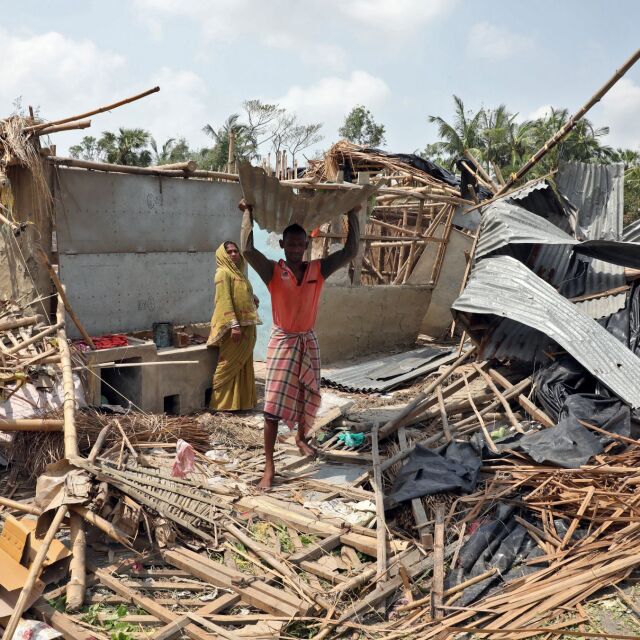 Най-малко 106 жертви на мощния циклон Амфан в Индия и Бангладеш