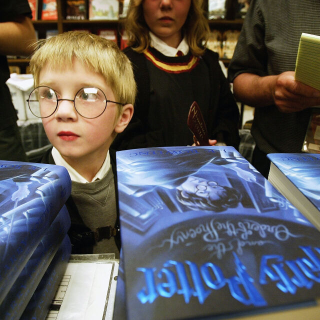Авторката на "Хари Потър" се връща към детската литература след 13 години пауза