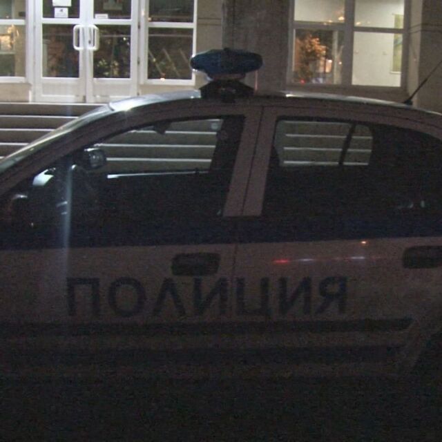Отстраниха от длъжност един от полицаите заради боя с фенове в Пловдив