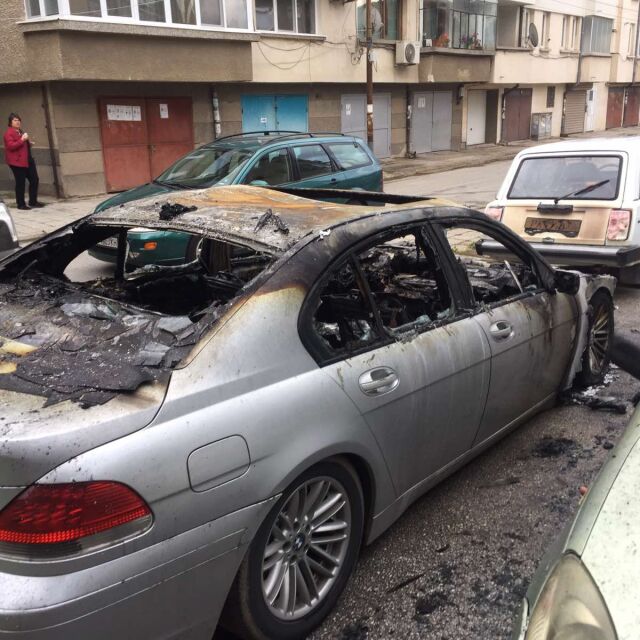 Палеж на автомобили в Пазарджик: Потърпевшият се е върнал от чужбина наскоро