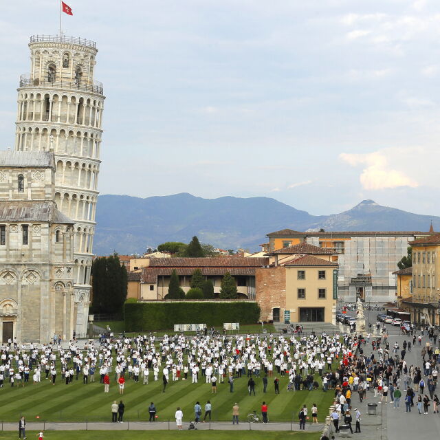 Кулата в Пиза очаква посетители: От утре Италия ще разреши достъпа до повечето туристически обекти