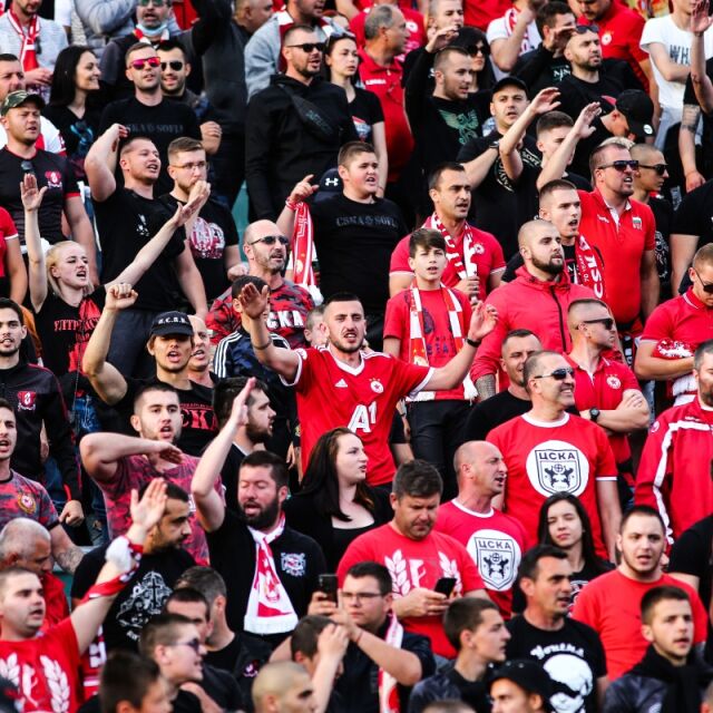 Напрежение във Враца: Феновете на ЦСКА напуснаха стадиона 