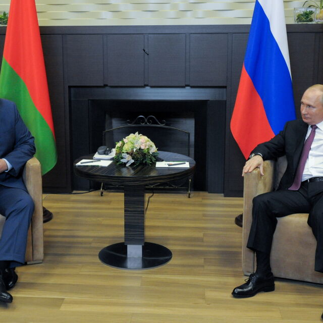 Кризата с Беларус: Евроминистри на среща в лисабон, Лукашенко и Путин - в Сочи