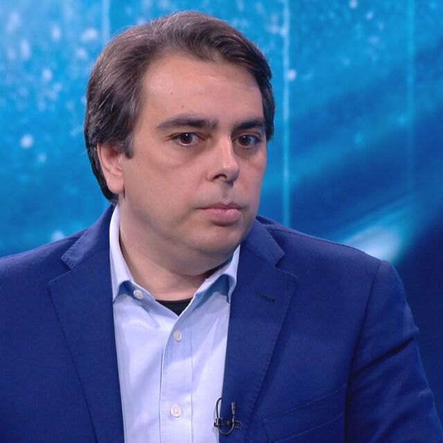 Асен Василев пред bTV: Фондът на фондовете и ББР са на загуба