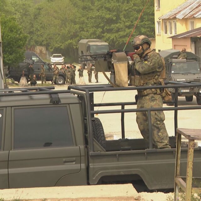 Военни показват антитерористична операция на полигона „Црънча“ (ВИДЕО)