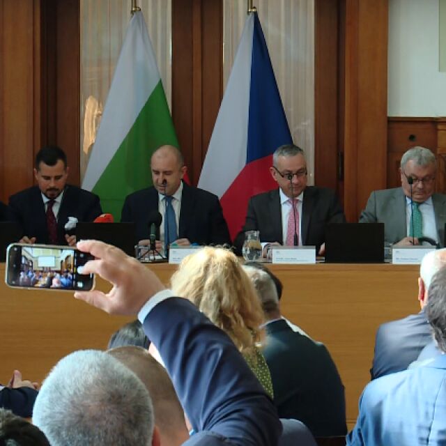 Визитата на Радев в Чехия: Президентът откри бизнес форум