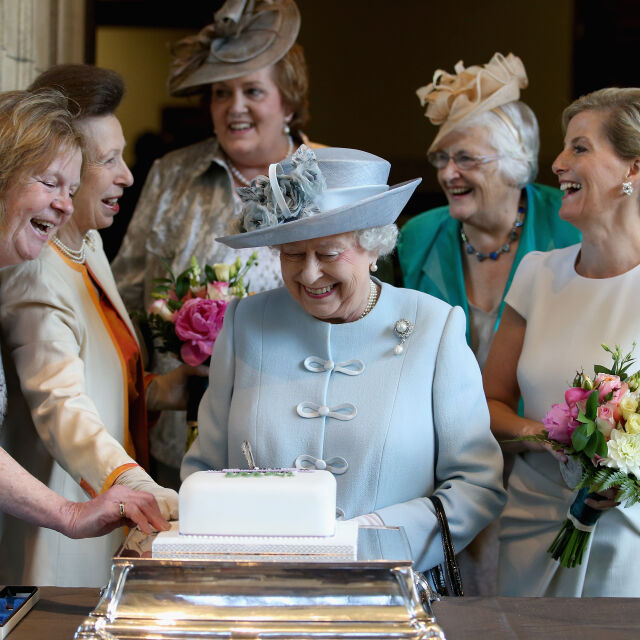 Избраха официалния десерт за платинения юбилей на кралица Елизабет Втора