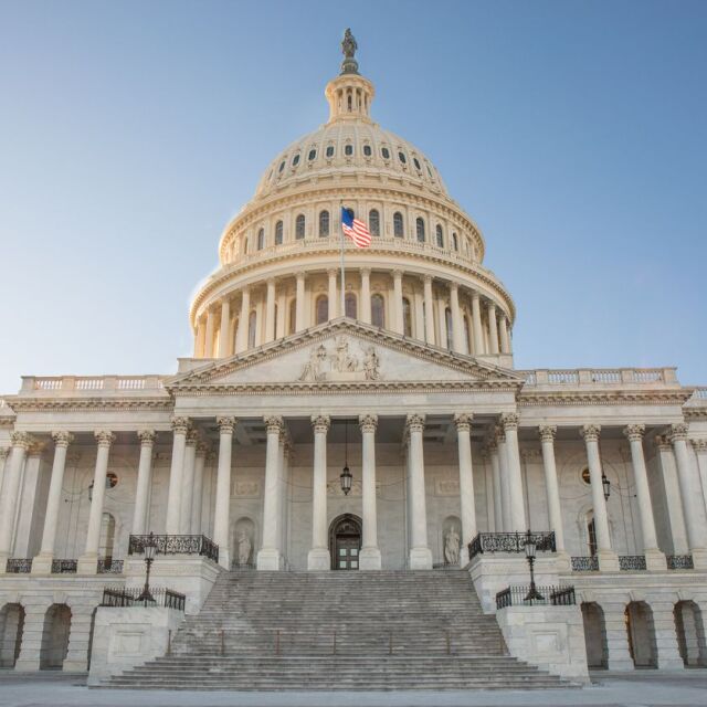 Американският Сенат одобри помощта от 40 милиарда долара за Украйна