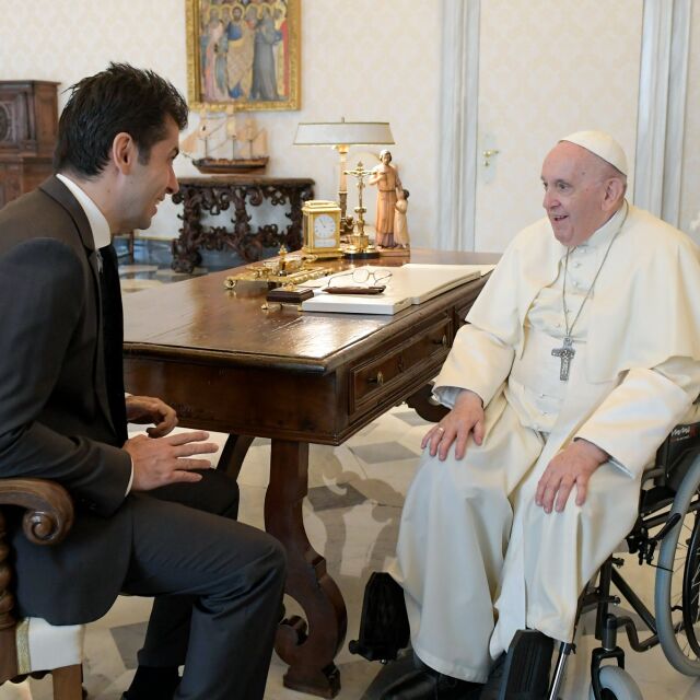 Премиерът за срещата с папа Франциск: Поздрави ни за борбата с корупцията