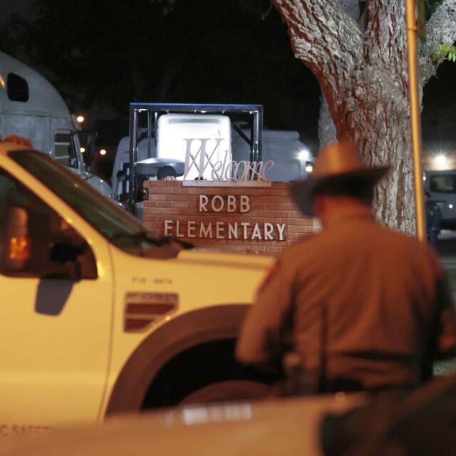Стрелбата в основно училище в Тексас: Нападателят е прострелял и собствената си баба (ОБЗОР)