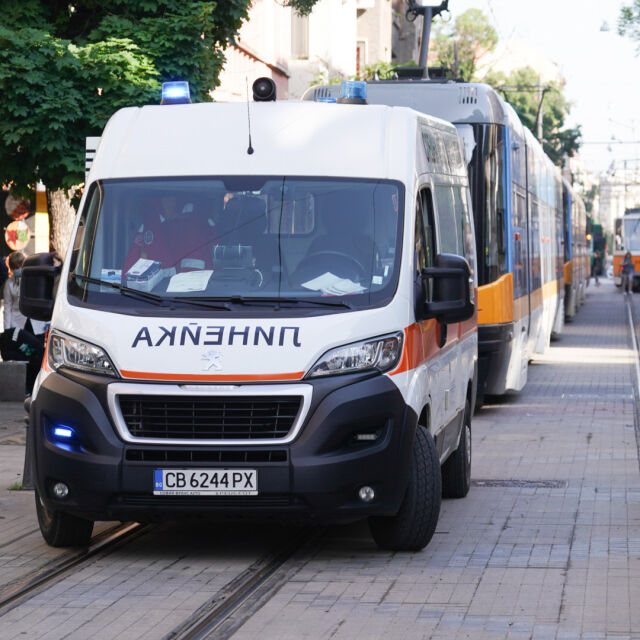 Дете пострада при инцидент с трамвай в София