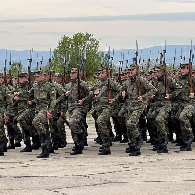 Парадът за 6 май: 62 единици техника и 800 военнослужещи