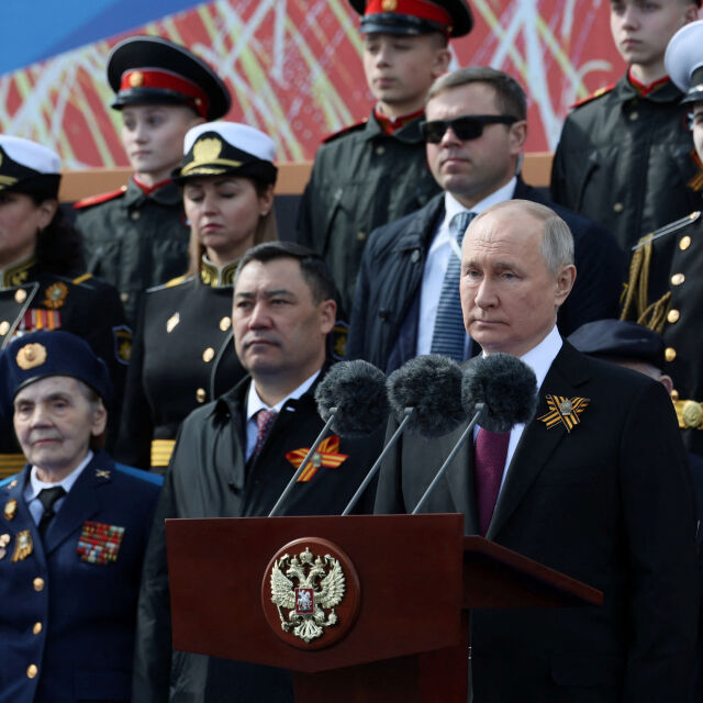 Кратък и без кулминация: Путин говори по-малко от 5 минути на парада за 9 май (СНИМКИ и ВИДЕО)