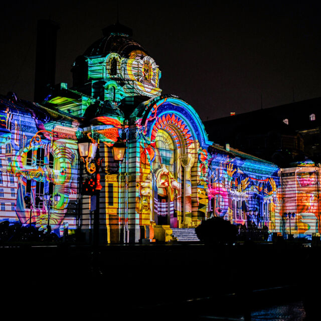 32 артисти и студия от 12 държави показват изкуството си на Фестивала на светлините LUNAR