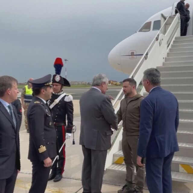 Украинският президент Володимир Зеленски пристига в Италия за разговори с премиера и папата