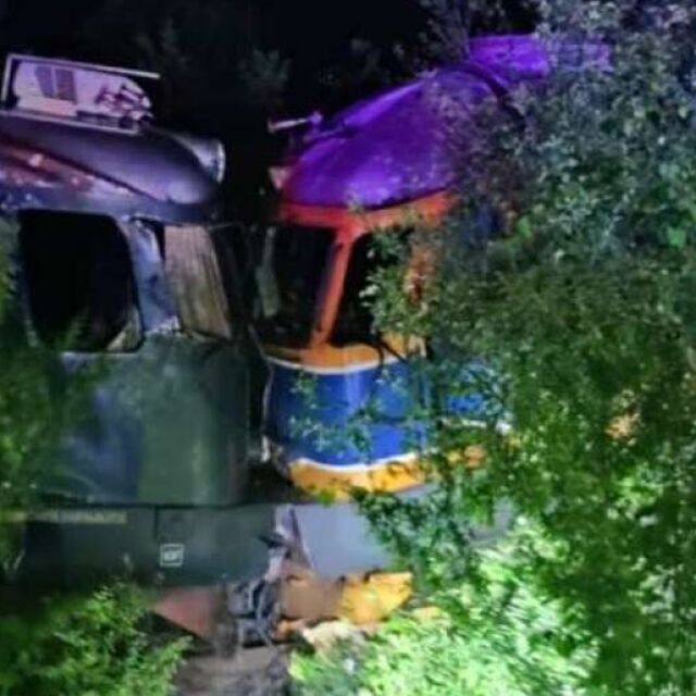 Пиян машинист: Два локомотива се удариха край Гюргево