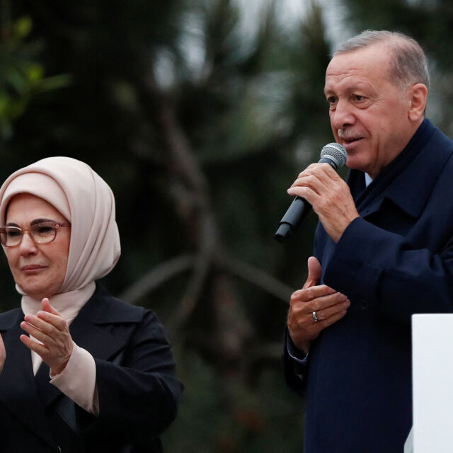 Избирателната комисия на Турция: Ердоган спечели с 4,3% преднина