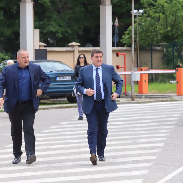 Валентин Златев влезе в прокуратурата на разпит заради "Барселонагейт"