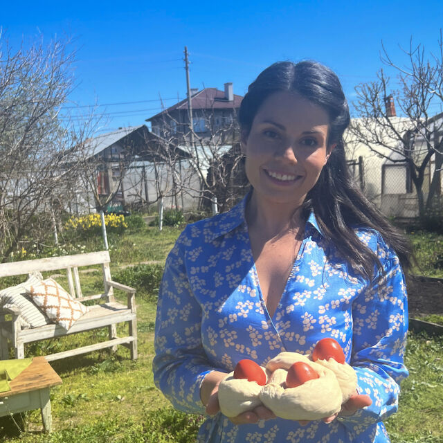 Как да приготвим зелен козунак - вижте във великденския епизод на "Вкусът на България" (СНИМКИ + ВИДЕО)