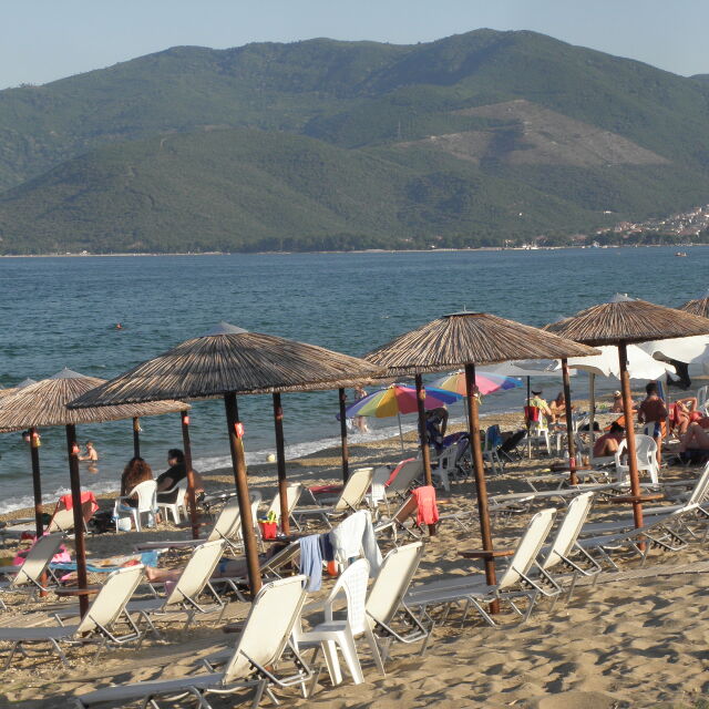Хиляди българи избраха Гърция за Великден: Колко струва 6-дневна почивка?