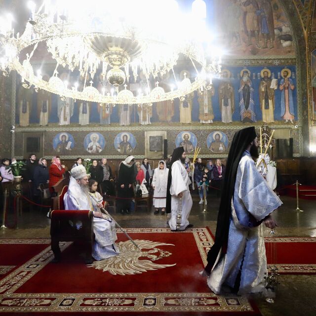 На Велика събота: Архиерейска Василиева света литургия бе отслужена в храма "Св. Неделя"