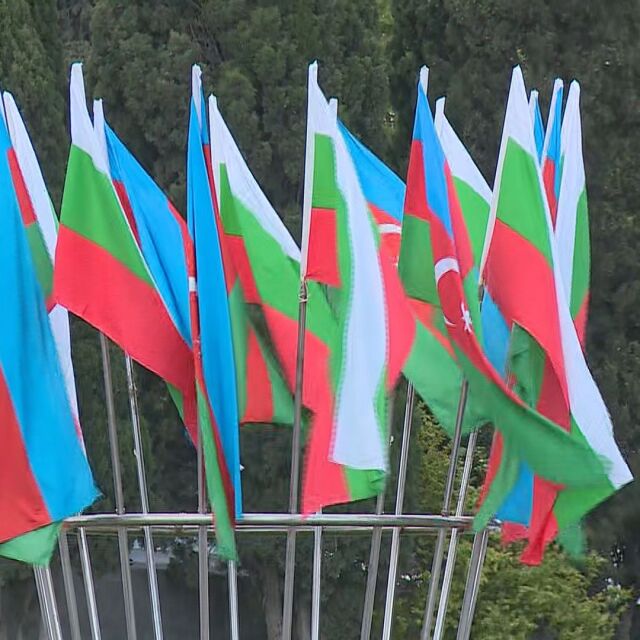  Румен Радев дойде в Баку 