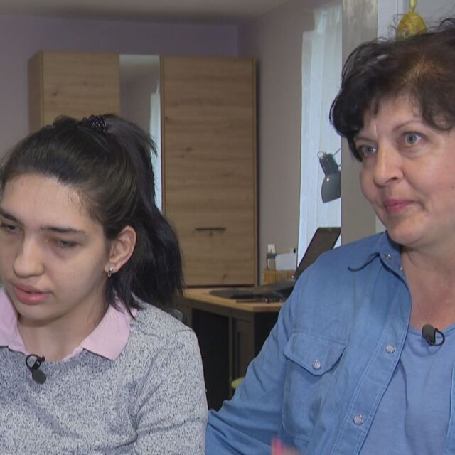  „ Много обичам да карам колело “: Как „ Бригада нов дом “ промени живота на едно момиче в инвалидна количка? 