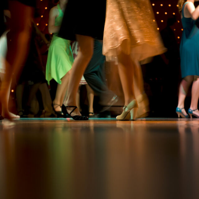  Обувки за 2000 лева: Как се готвят за абитуриентските балове в Северозапада? 