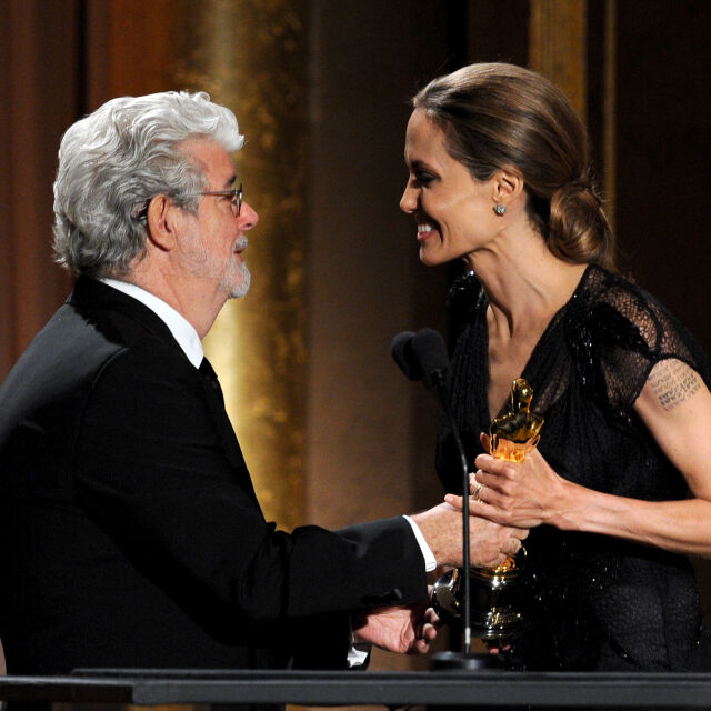 Анджелина Джоли получи "Оскар" за хуманитарна дейност