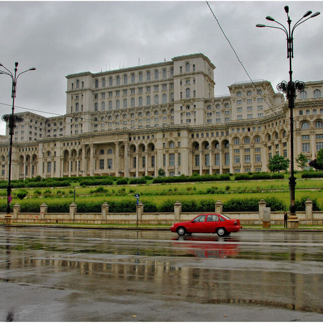 Срещу клетвена декларация замразяват вноски по кредити в Румъния