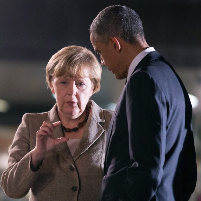 Обама и Меркел са обсъдили "значителното засилване на насилието" в Източна Украйна