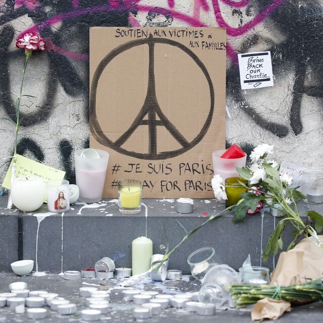 Париж потъна в кръв след серия от атентати (ОБЗОР) 