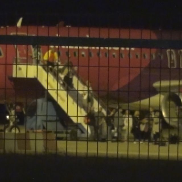 Кой допусна пътници да се окажат „заложници” на Летище Пловдив?