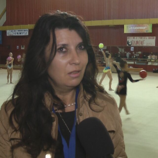 Родители подкрепиха треньорката, дърпала уши в Бургас (ВИДЕО)