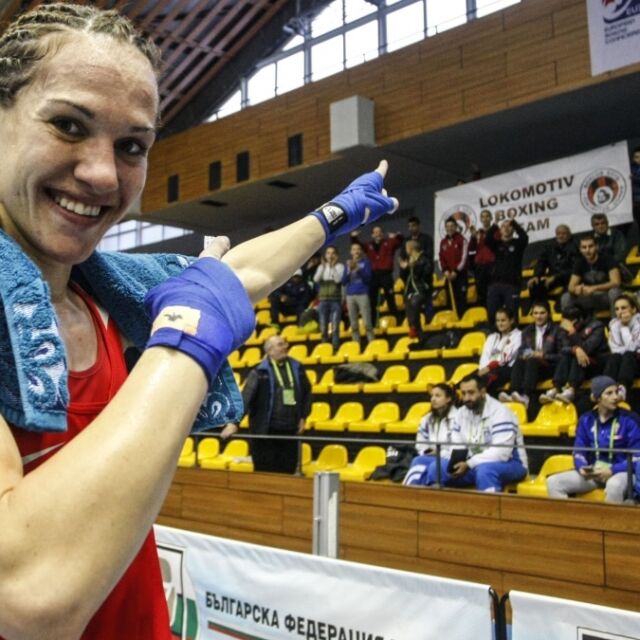 Станимира Петрова осигури втори медал за България от европейското по бокс