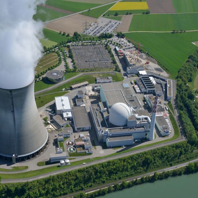 Швейцарците гласуват на референдум за ускорено излизане от ядрената енергетика 