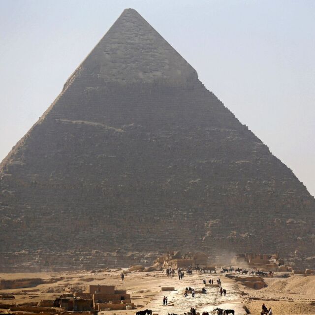 Учени откриха тайна зала в Голямата пирамида в Гиза