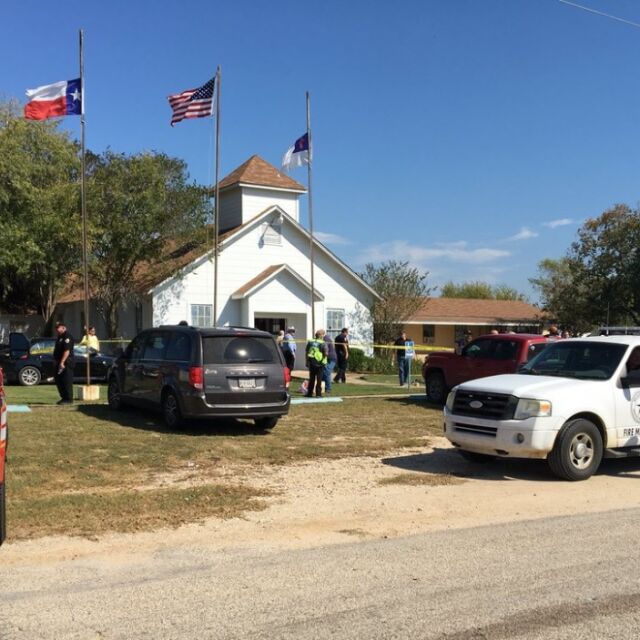 Мъж откри стрелба в църква в Тексас, има загинали (СНИМКИ и ВИДЕО)