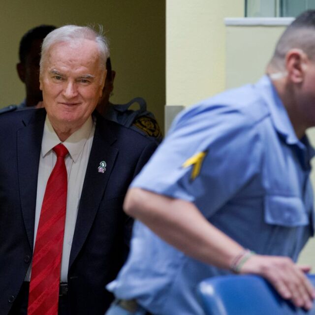 Ратко Младич е осъден на доживотен затвор (СНИМКИ и ВИДЕО)