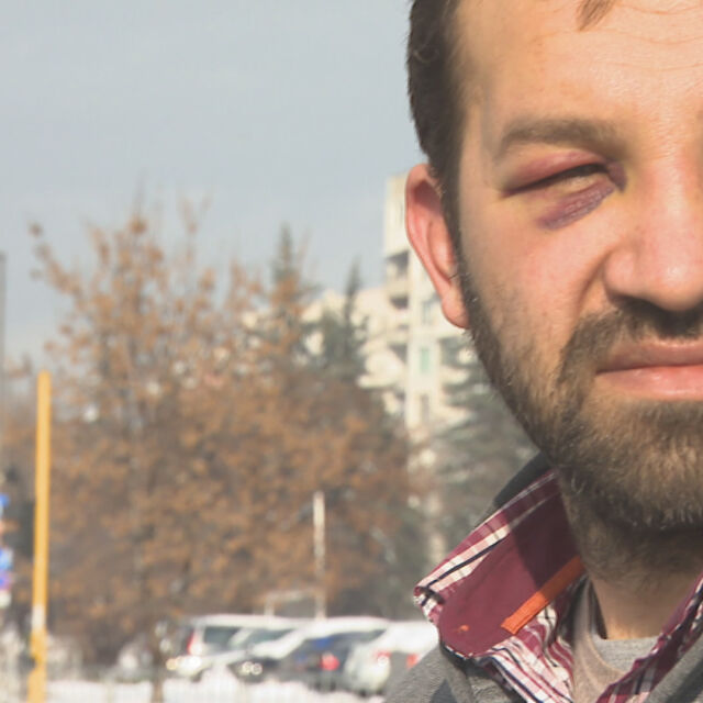 Пак агресия на пътя: Шофьори се биха почти 10 минути на кръстовище в София