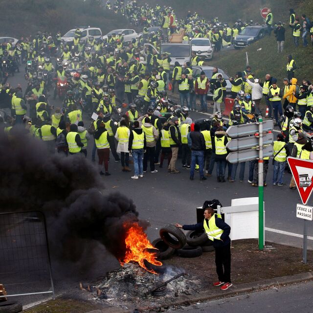 Над 400 души пострадаха при вчерашните масови протести във Франция