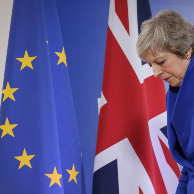 Британски министри отрекоха информациите, че се подготвя преврат срещу Тереза Мей 