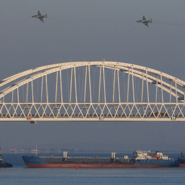 Адвокат: Задържаните в Крим моряци са прехвърлени в Москва
