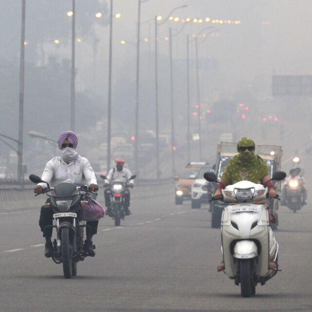 Извънредно положение в Делхи заради замърсяването на въздуха 