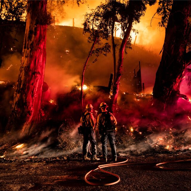 Овладяха повечето пожари в Калифорния (ВИДЕО И СНИМКИ)